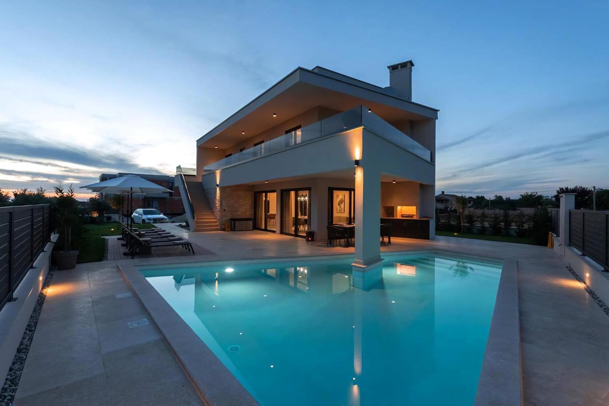 Luxurioese Villa Perla Mit Pool Und Jacuzzi Poreč Eksteriør billede