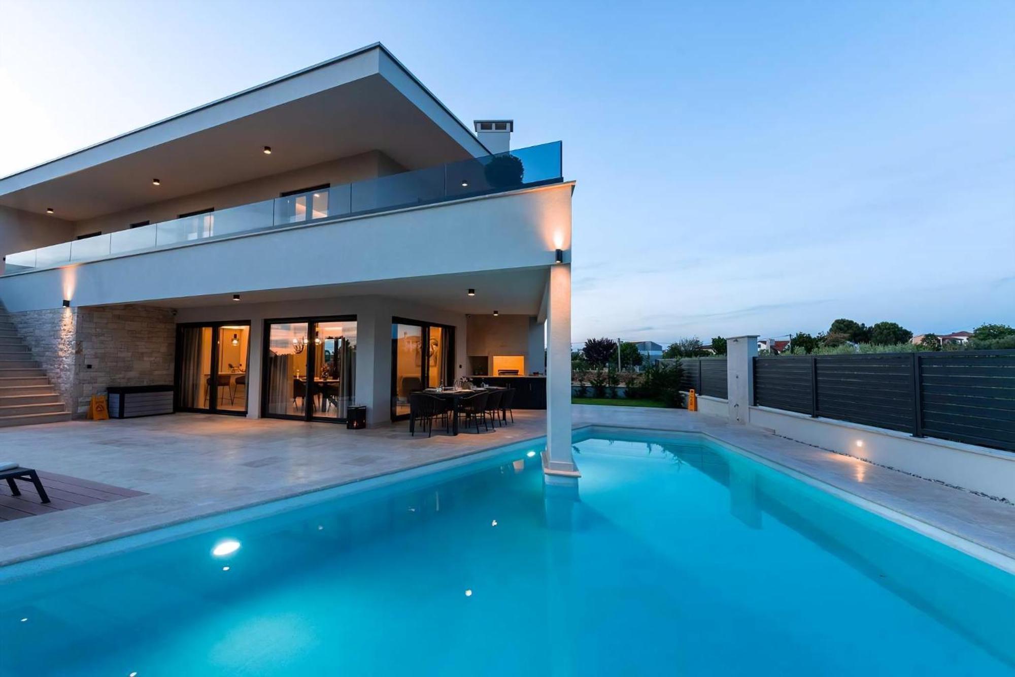 Luxurioese Villa Perla Mit Pool Und Jacuzzi Poreč Eksteriør billede