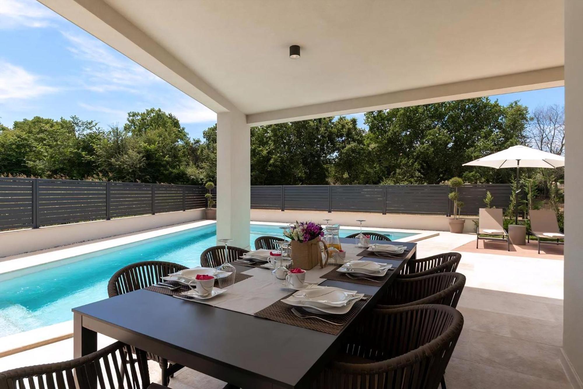 Luxurioese Villa Perla Mit Pool Und Jacuzzi Poreč Eksteriør billede