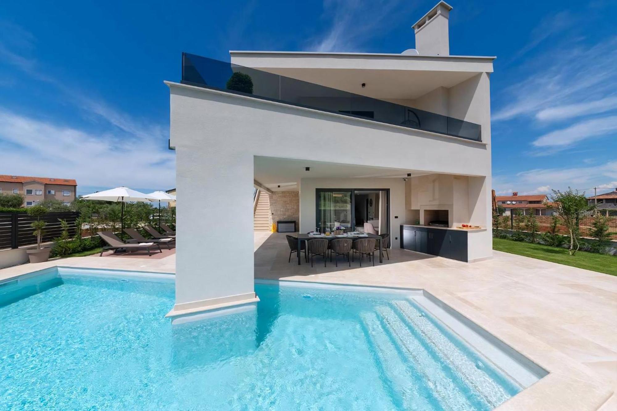 Luxurioese Villa Perla Mit Pool Und Jacuzzi Poreč Eksteriør billede