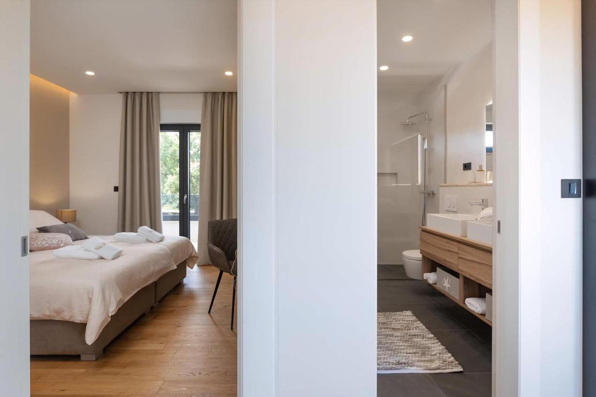 Luxurioese Villa Perla Mit Pool Und Jacuzzi Poreč Eksteriør billede