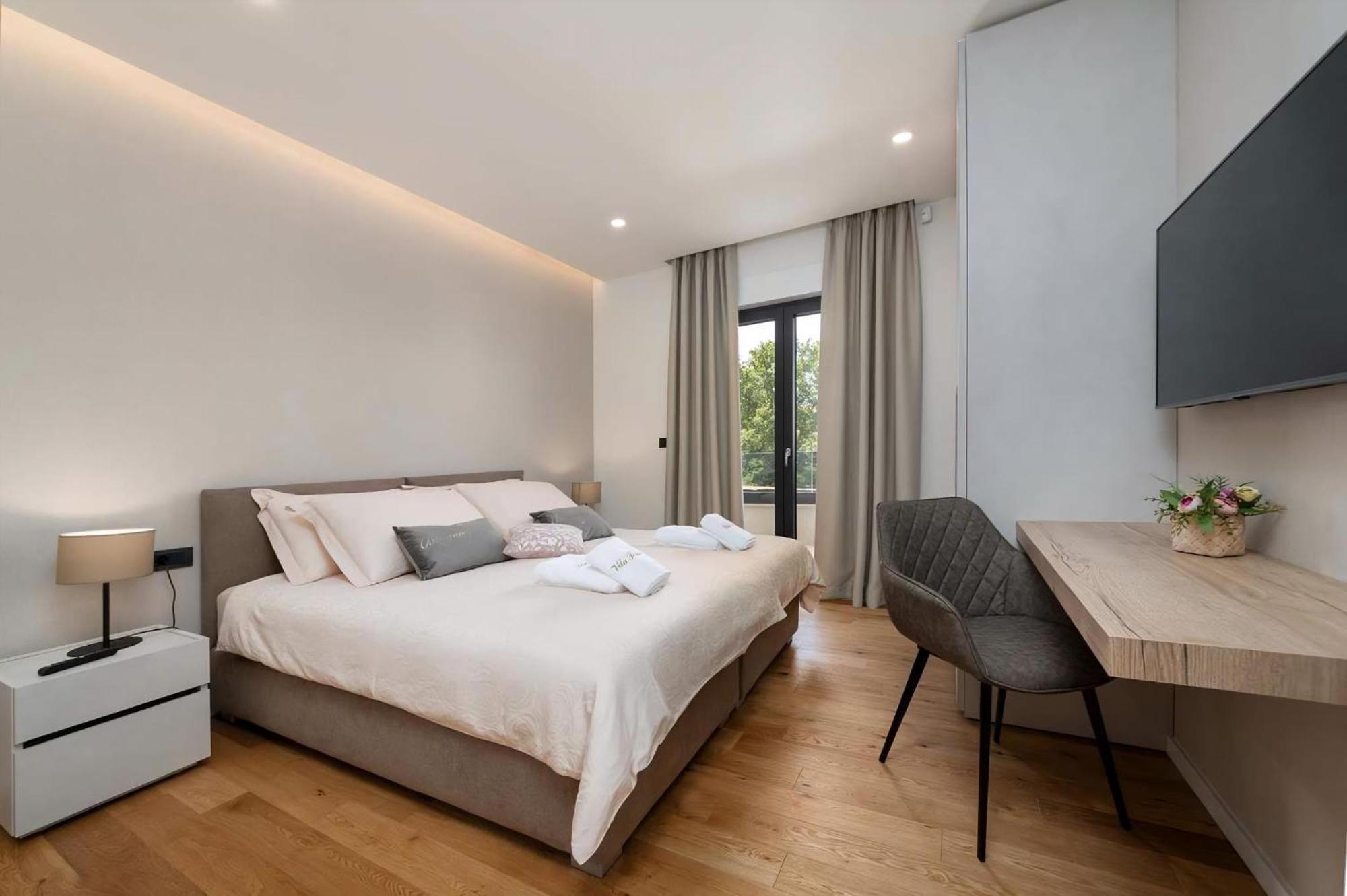 Luxurioese Villa Perla Mit Pool Und Jacuzzi Poreč Eksteriør billede